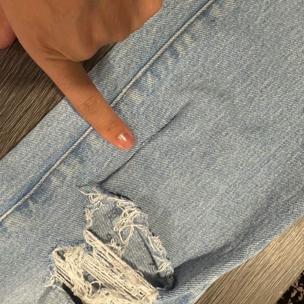 Madewell Distressed Light Blue Boyfriend Jeans - Picture 12 of 14